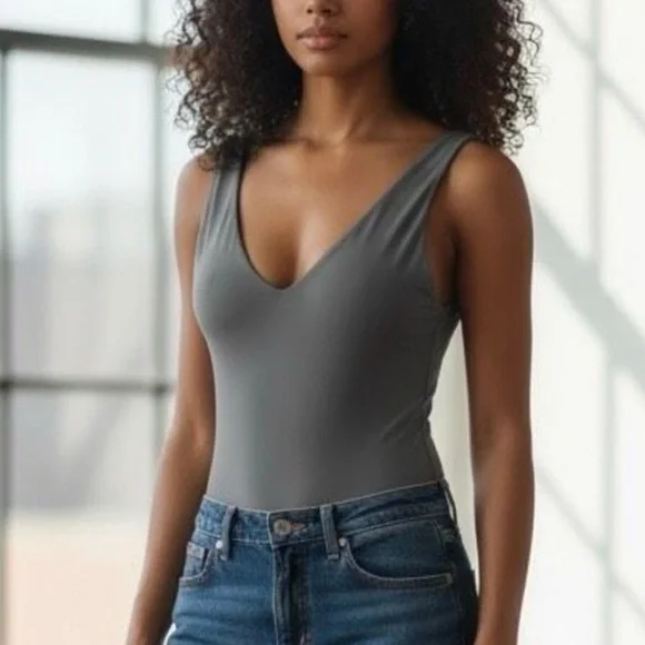 Aritzia Babaton Gray V-Neck Bodysuit - Picture 1 of 5